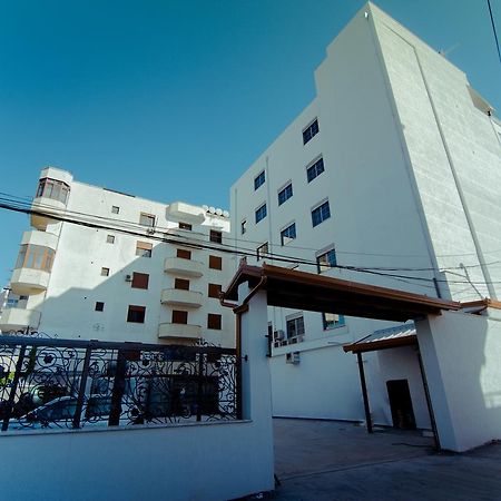 Hotel Lubjana Дуррес Экстерьер фото