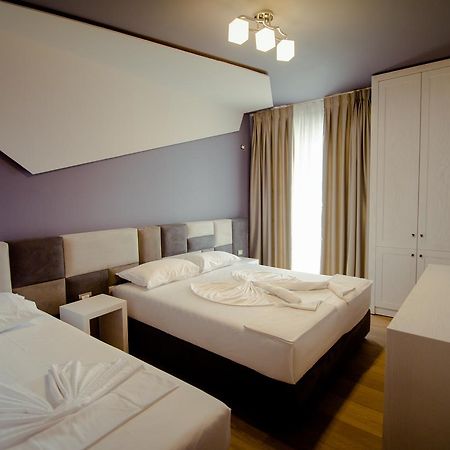 Hotel Lubjana Дуррес Экстерьер фото