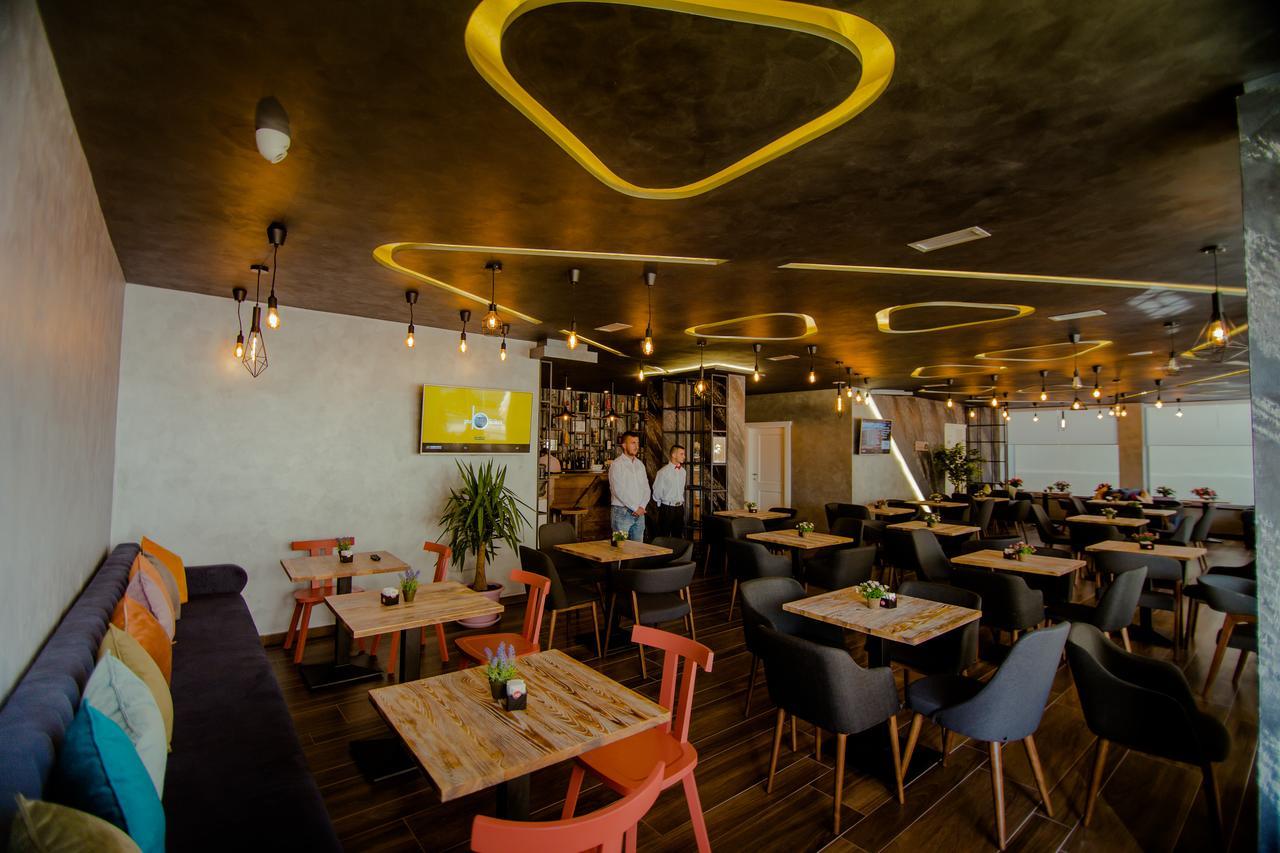 Hotel Lubjana Дуррес Экстерьер фото